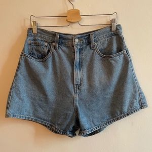Levi's High Loose Shorts